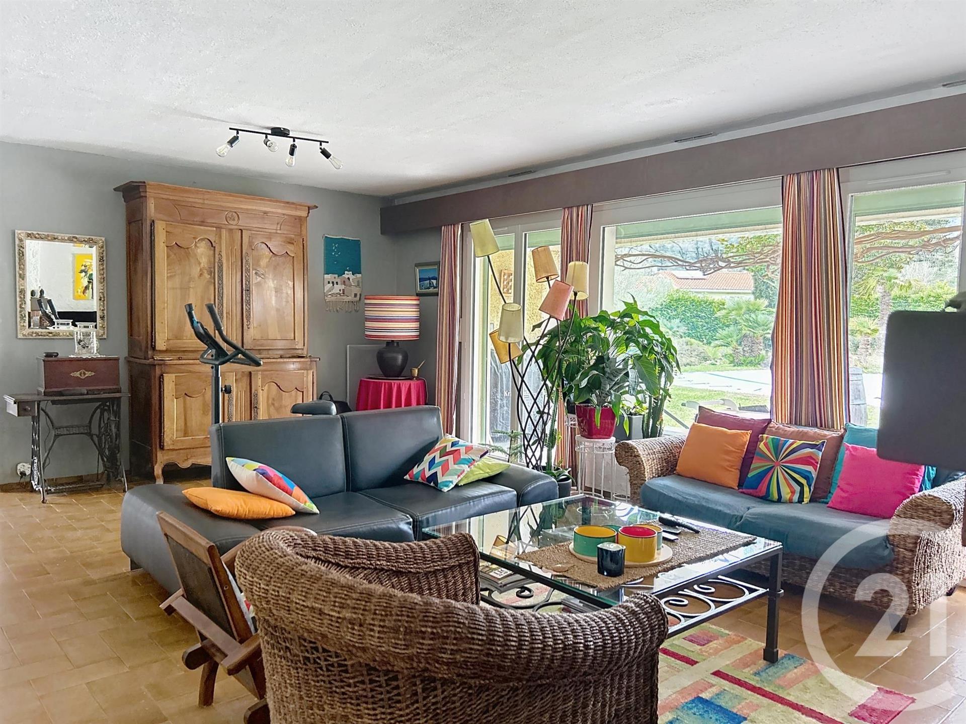 Maison à vendre, 146m², Reynès