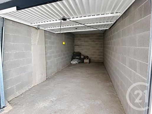 Parking — Amélie-les-Bains-Palalda (Pyrénées-Orientales) · 19 500 €