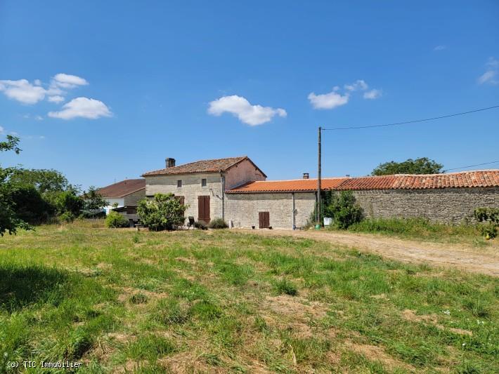 Maison à vendre, 141m², Villefagnan