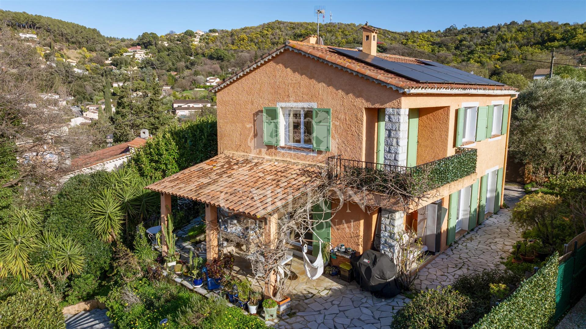 Maison à vendre, 124m², Pégomas