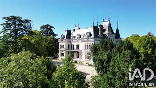 Maison 14 pièces 725 m² · à Jarnac · 725 m² · 1 480 000 €