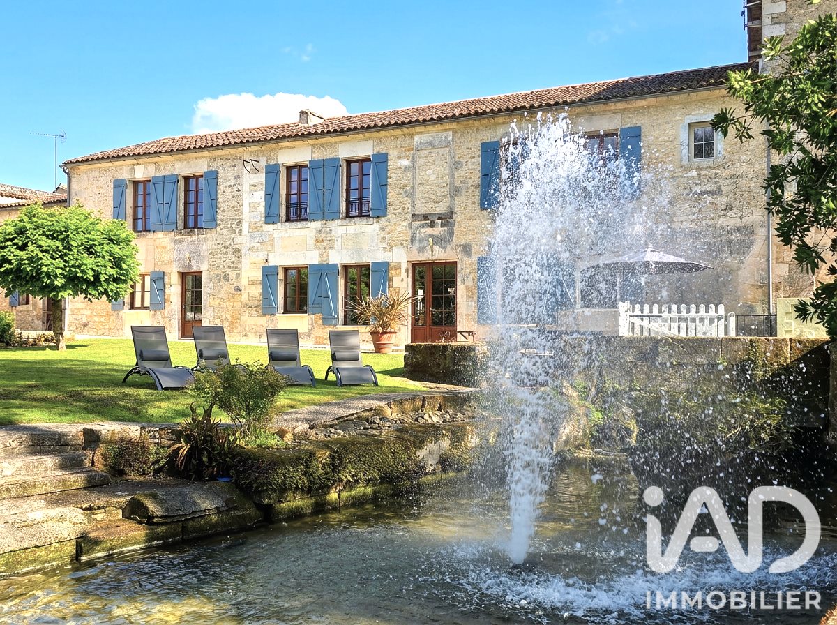 Maison à vendre, 626m², Bourg-Charente