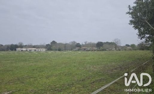 Terrain 1760 m² · à Bénesse-Maremne · 224 700 €