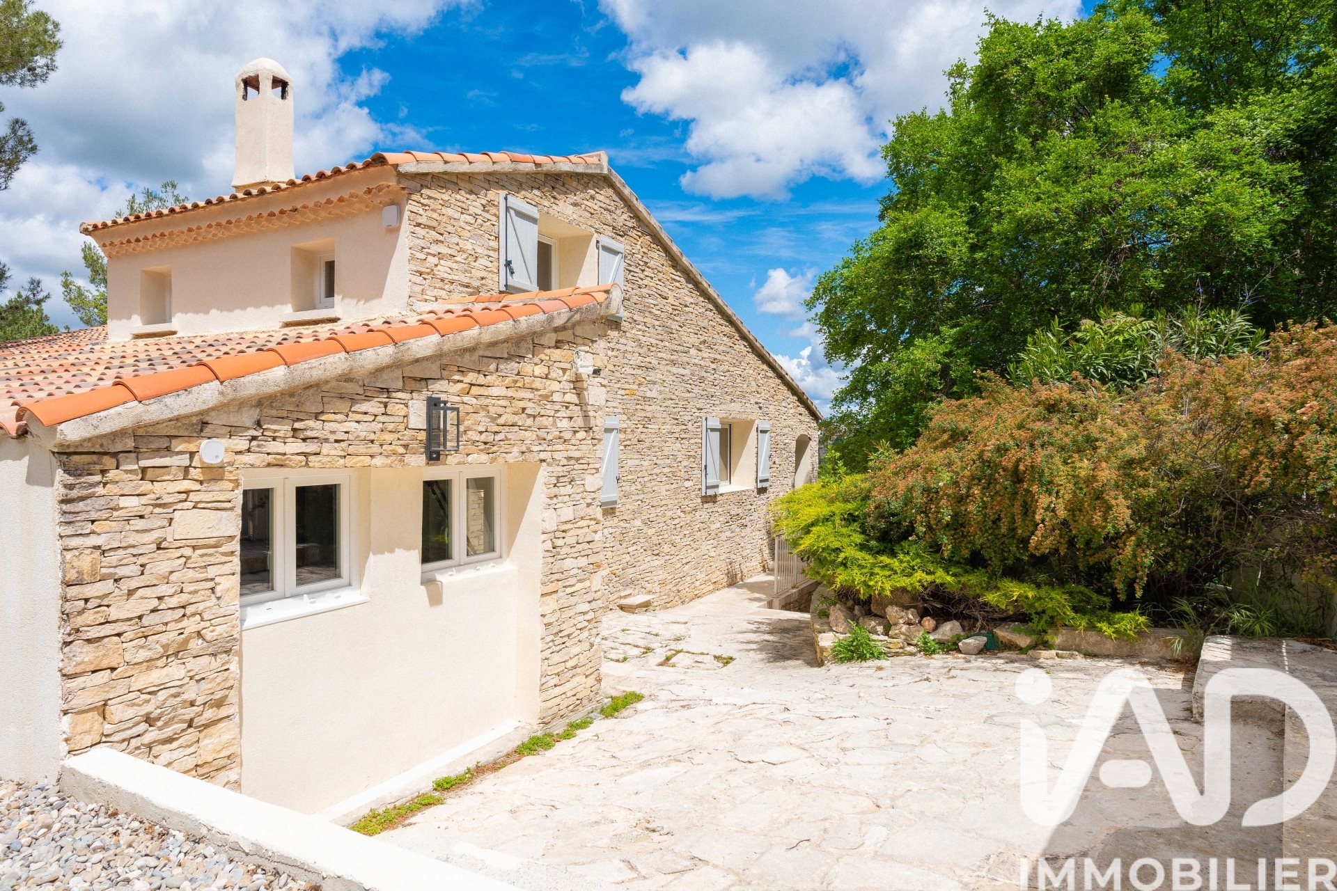 Maison à vendre, 210m², Mimet