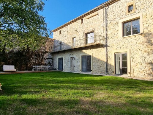 Maison 10 pièces 300 m² · à Castelnau-Valence · 300 m² · 760 000 €