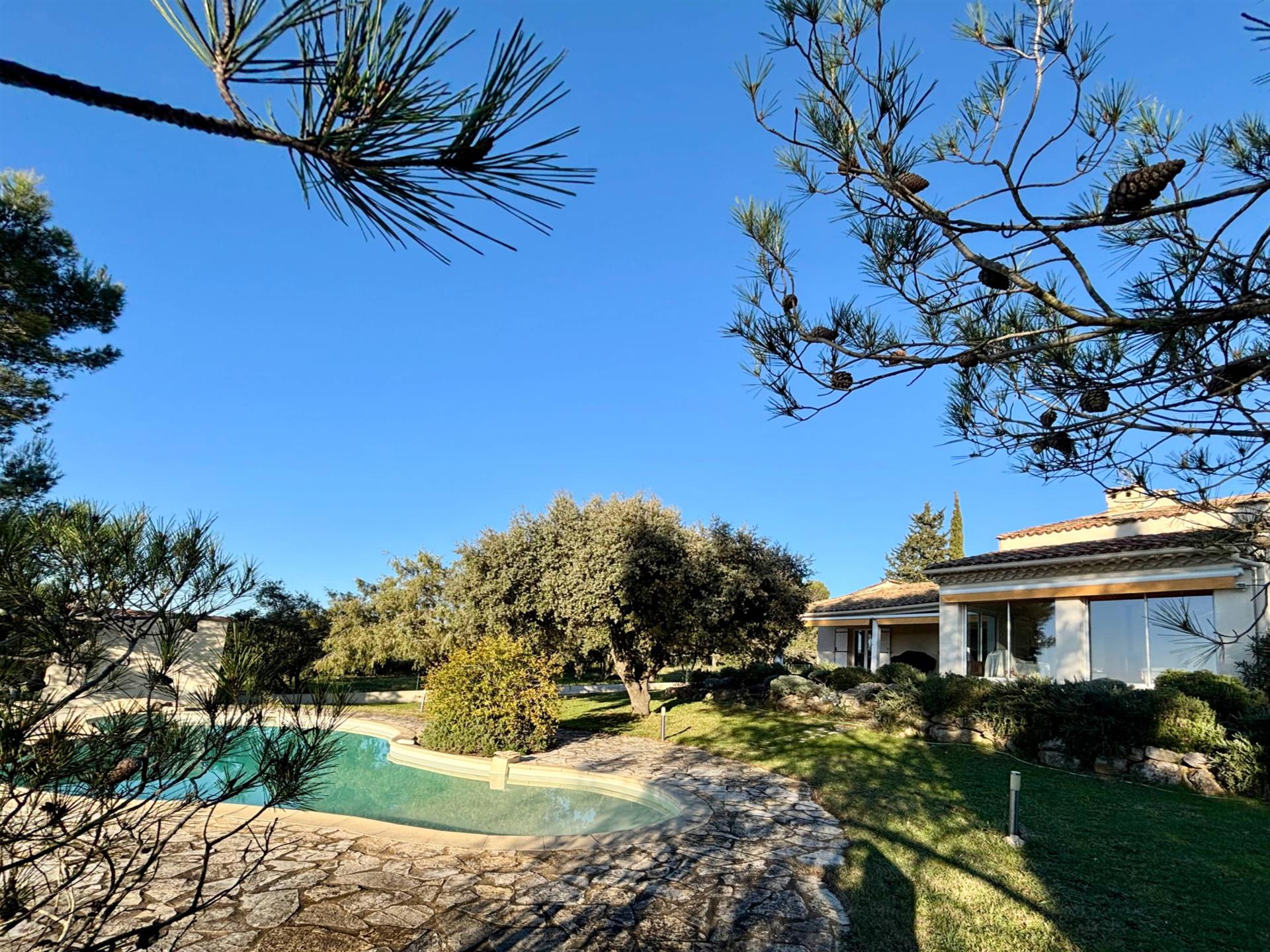 Maison à vendre, 155m², Uzès
