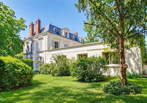 Maison 15 pièces 379 m² · au Vésinet · 379 m² · 1 720 000 €
