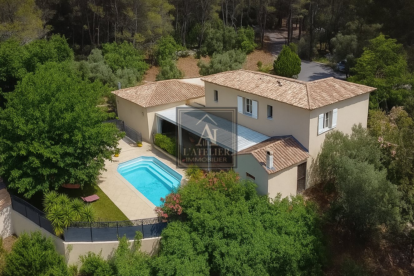 Maison à vendre, 320m², Solliès-Toucas