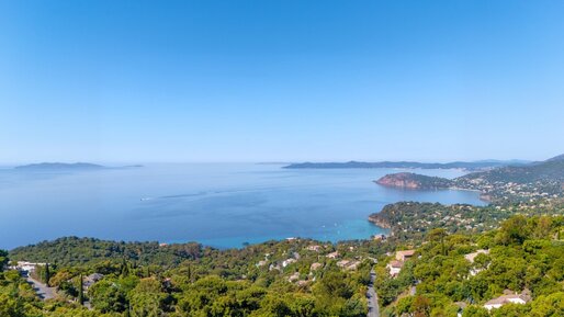 Maison 6 pièces 170 m² · à Rayol-Canadel-sur-Mer · 170 m² · 2 450 000 €