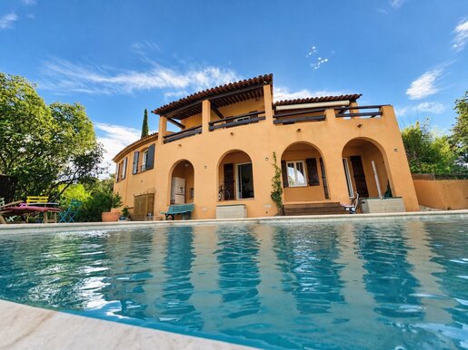 Maison 5 pièces 183 m² · à La Londe-les-Maures · 183 m² · 979 000 €