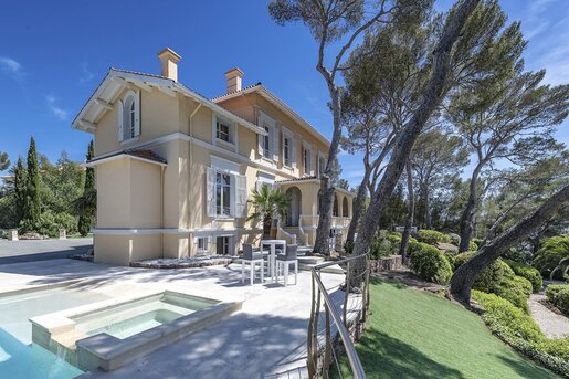 Maison 10 pièces 352 m² · à Saint-Raphaël · 352 m² · 5 775 000 €