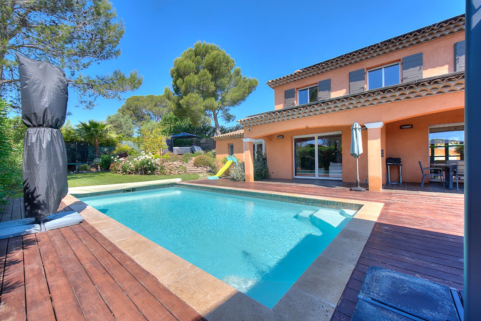 Maison à vendre, 156m², Fréjus