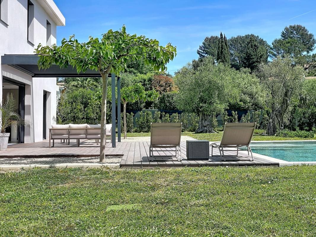 Maison à vendre, 260m², Roquefort-les-Pins