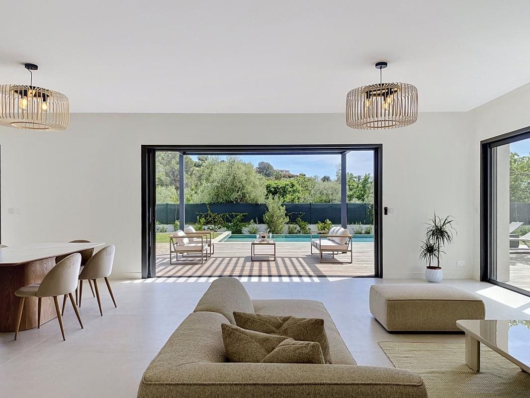Maison à vendre, 260m², Roquefort-les-Pins
