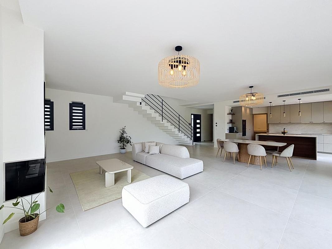 Maison à vendre, 260m², Roquefort-les-Pins