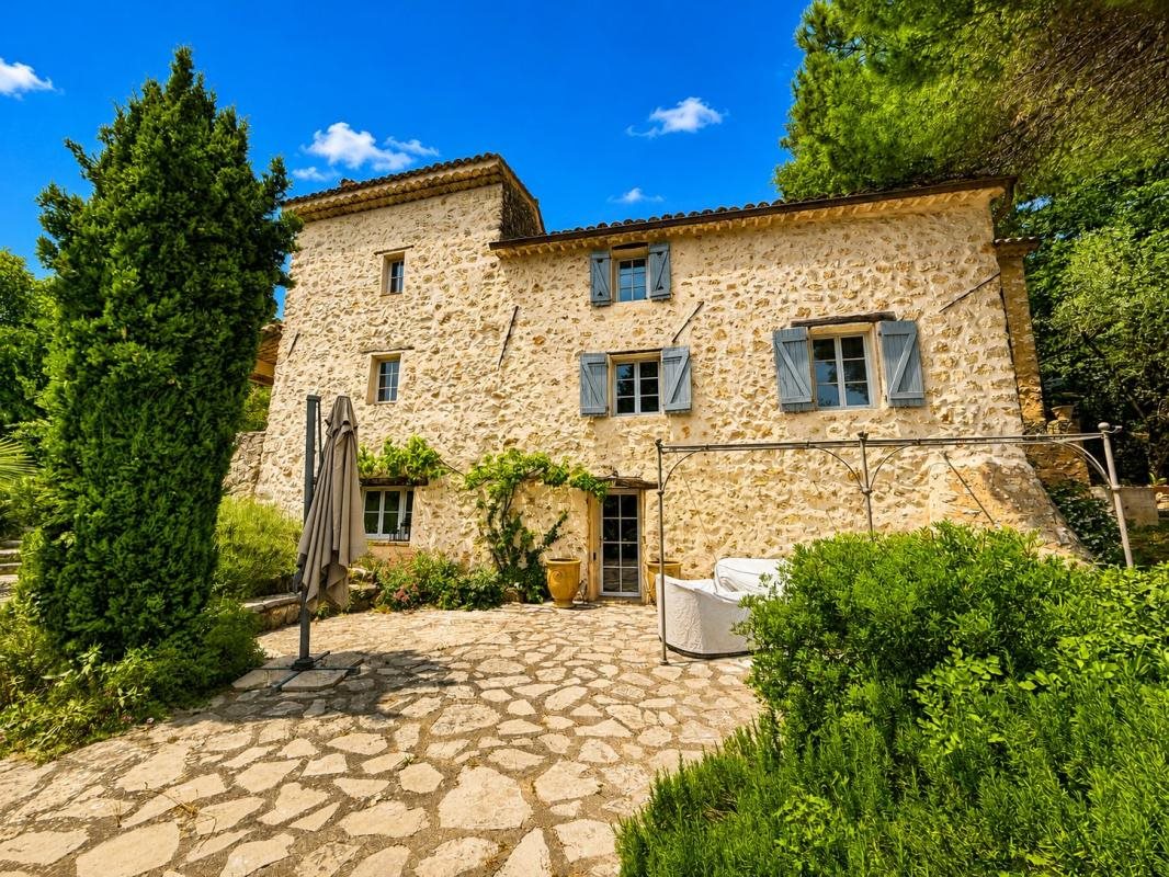 Maison à vendre, 260m², Roquefort-les-Pins