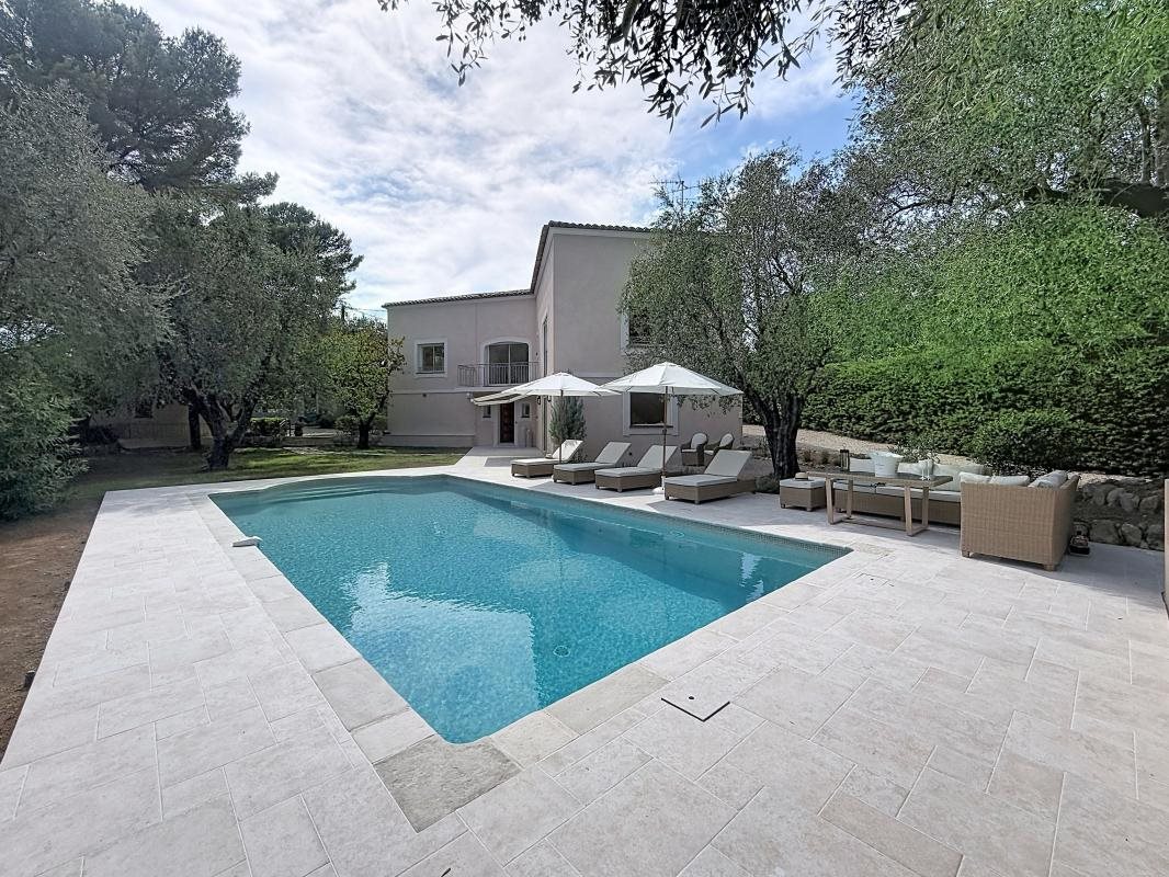 Maison à vendre, 240m², Roquefort-les-Pins