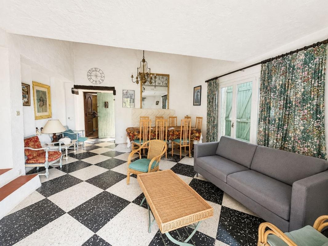 Maison à vendre, 131m², Roquefort-les-Pins