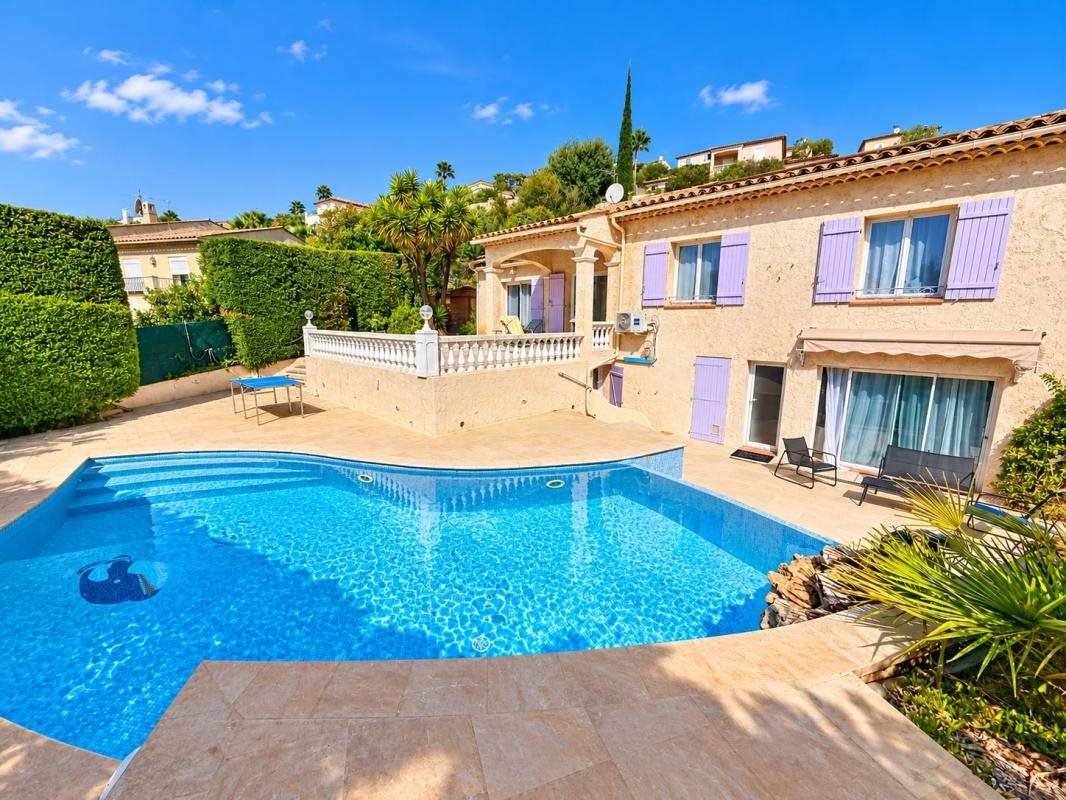 Maison à vendre, 210m², La Roquette-sur-Siagne