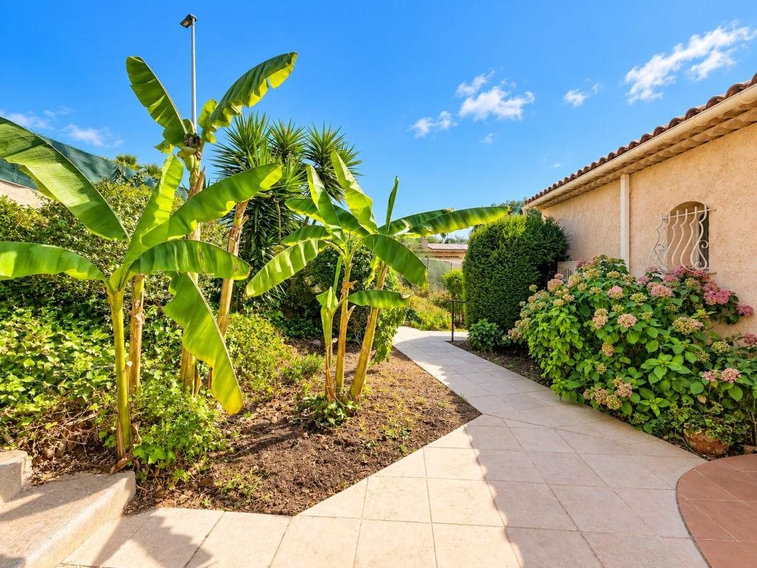 Maison à vendre, 210m², La Roquette-sur-Siagne
