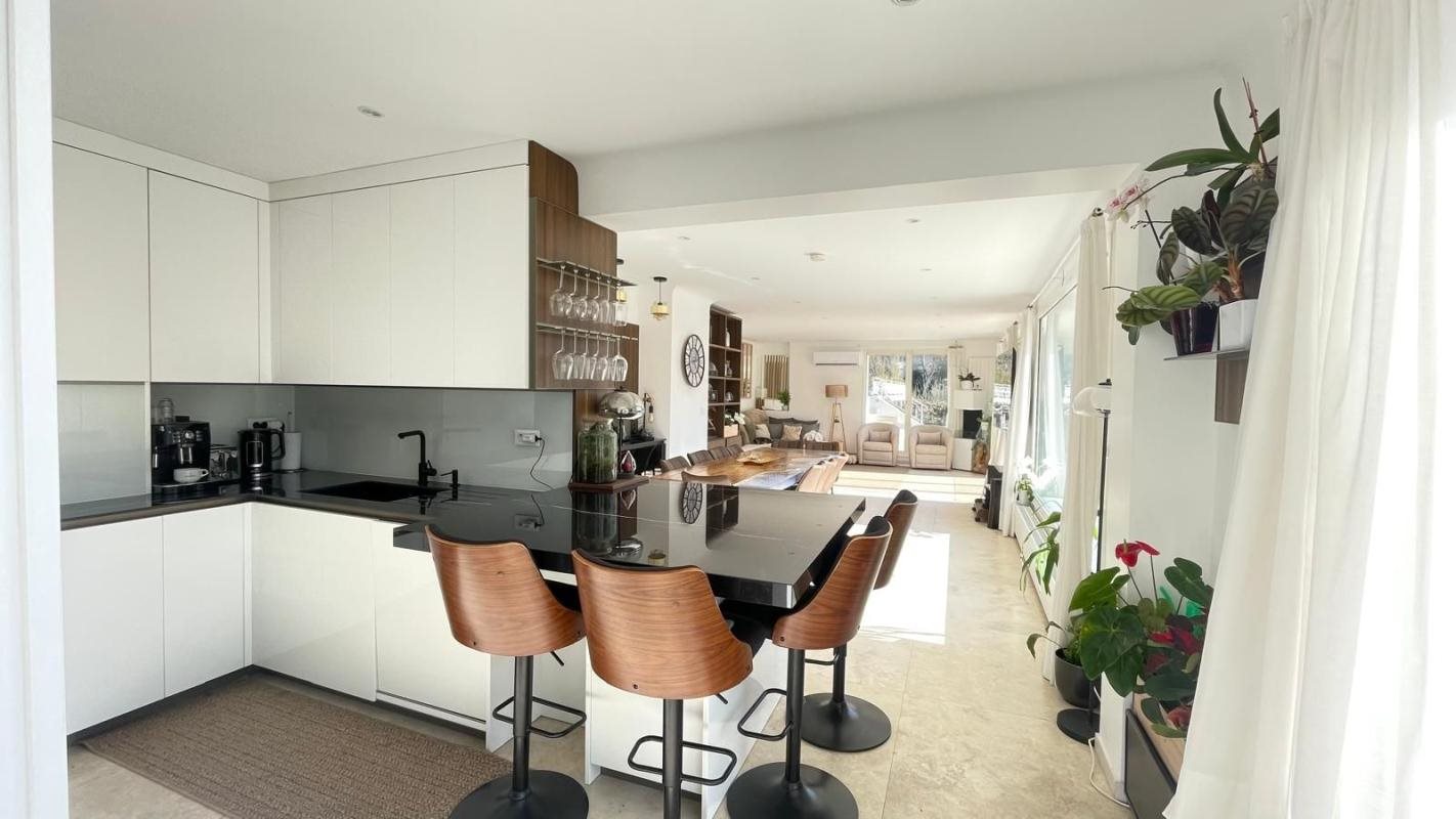 Maison à vendre, 224m², Roquefort-les-Pins