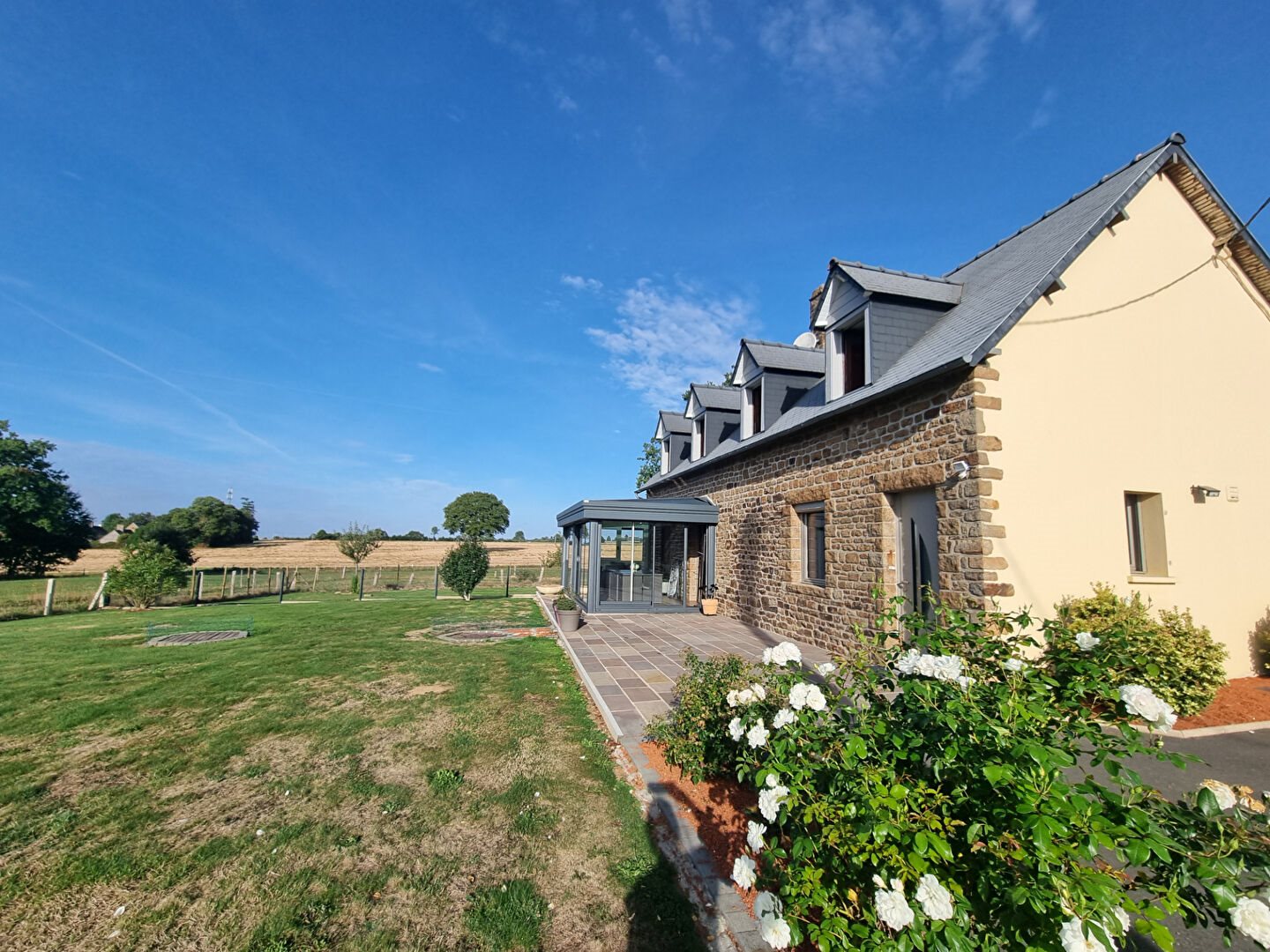Maison à vendre, 144m², Saint-Ovin