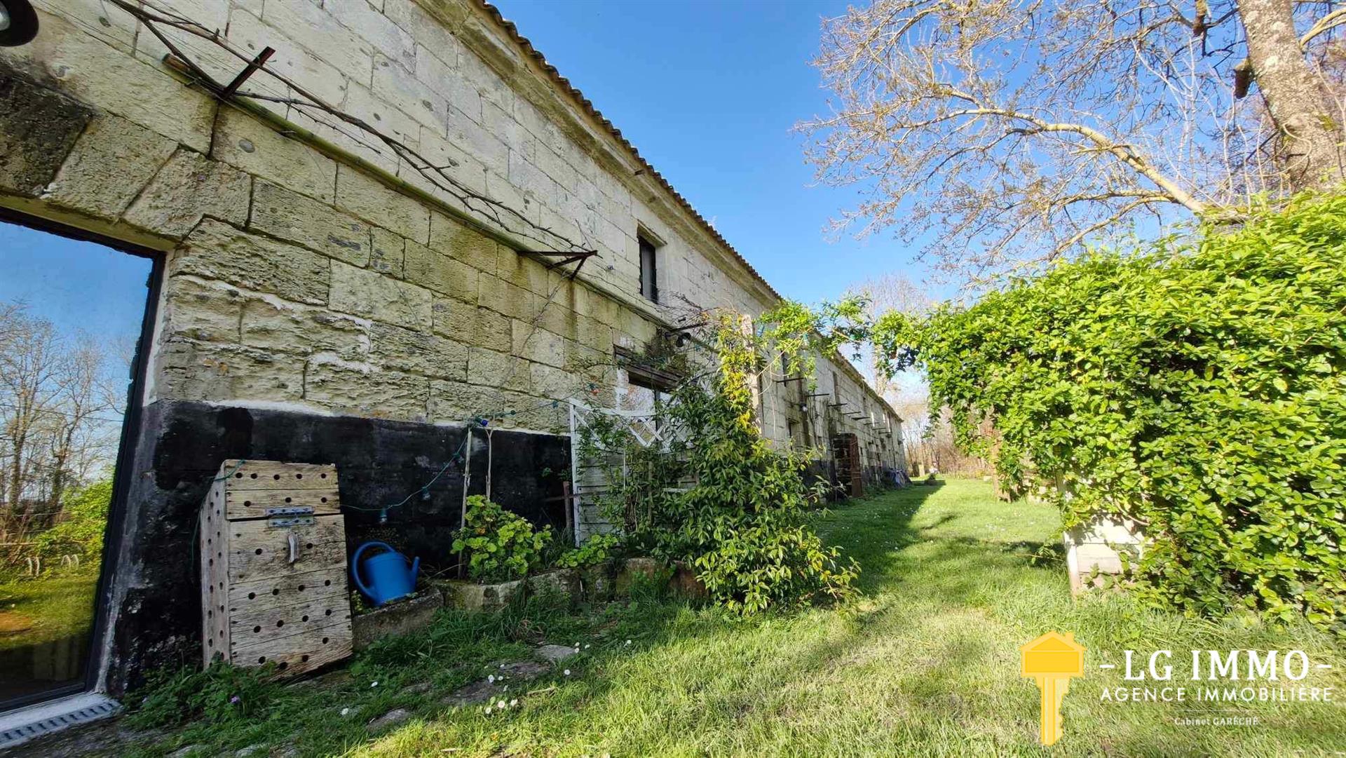 Maison à vendre, 184m², Saint-Fort-sur-Gironde