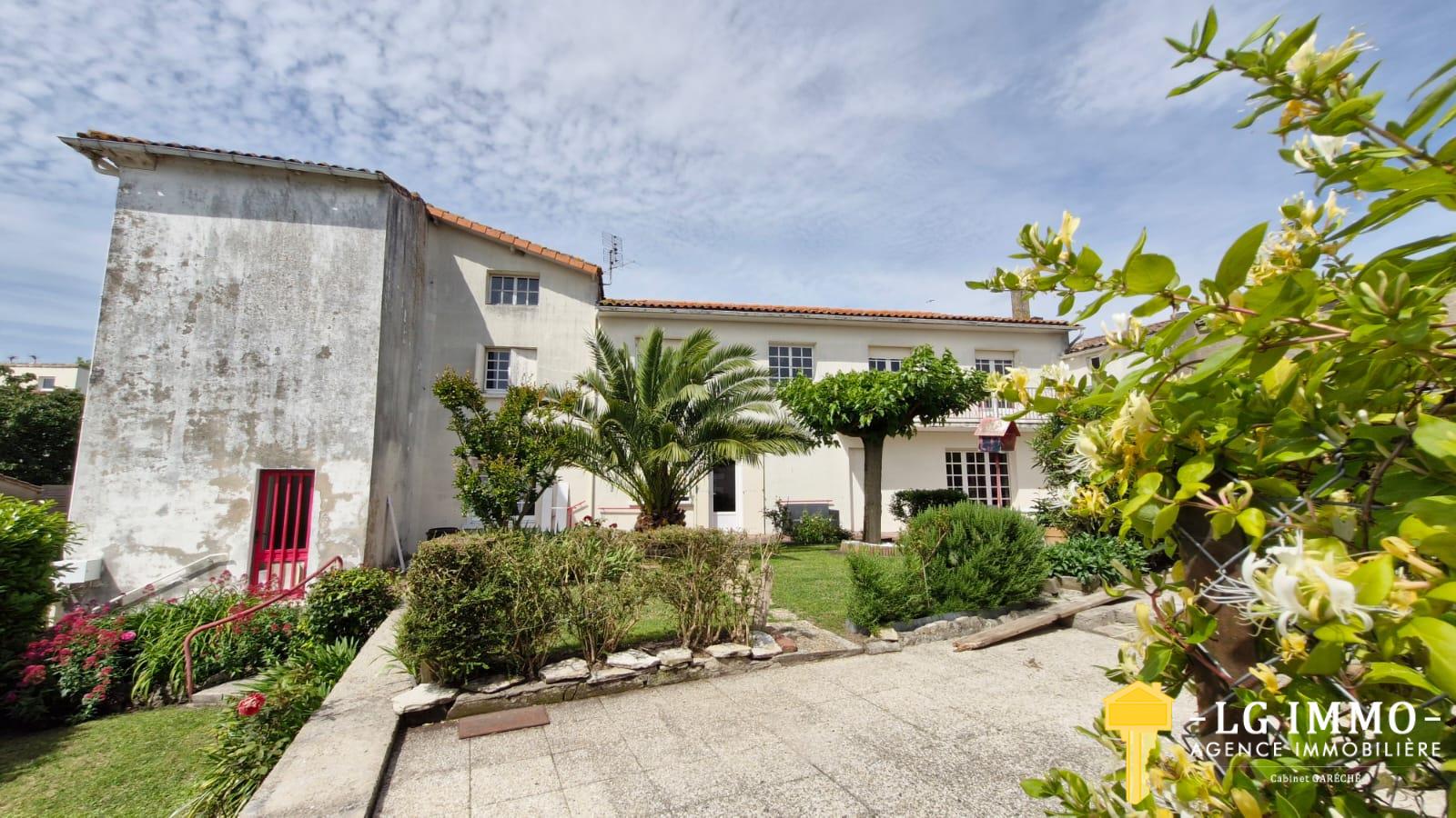 Maison à vendre, 184m², Mortagne-sur-Gironde