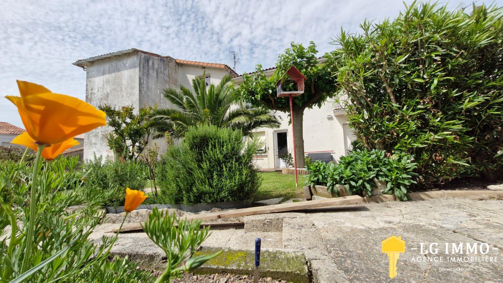 Maison à vendre, 184m², Mortagne-sur-Gironde