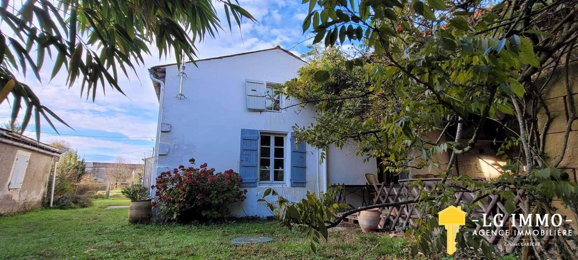 Maison à vendre, 117m², Saint-Fort-sur-Gironde