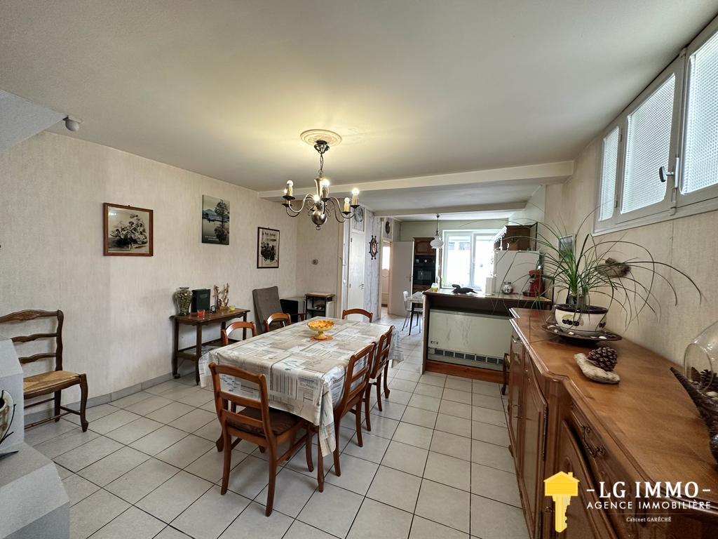 Maison à vendre, 101m², Mortagne-sur-Gironde