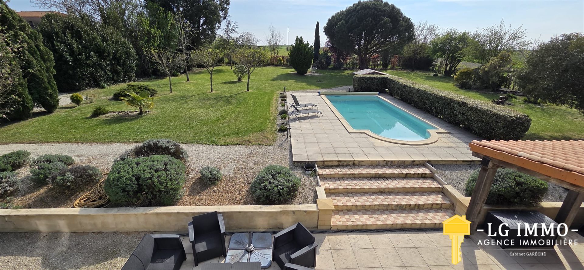 Maison à vendre, 201m², Mortagne-sur-Gironde