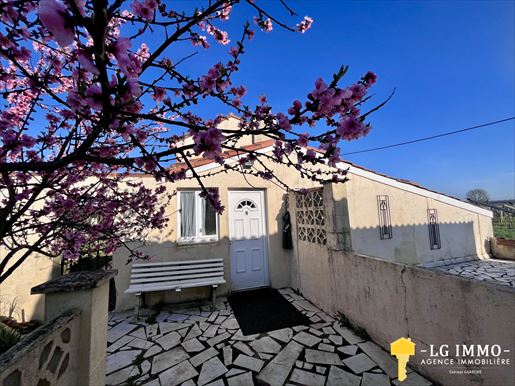 Maison 5 pièces 110 m² · à Brie-sous-Mortagne · 110 m² · 98 000 €