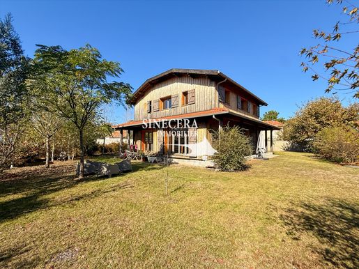 Maison 7 pièces 166 m² · à Parentis-en-Born · 166 m² · 549 000 €
