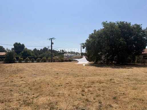 Terrain 895 m² · à Sanguinet · 161 200 €