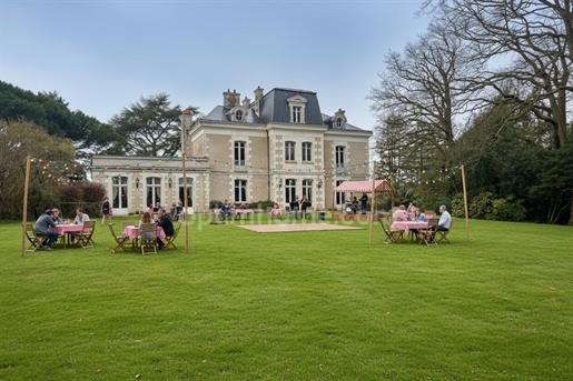 Maison 23 pièces 613 m² · à La Chapelle-sur-Erdre · 613 m² · 1 995 000 €