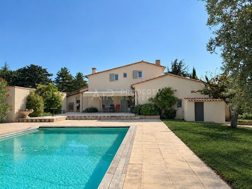 Maison 6 pièces 182 m² · à Lourmarin · 182 m² · 795 000 €