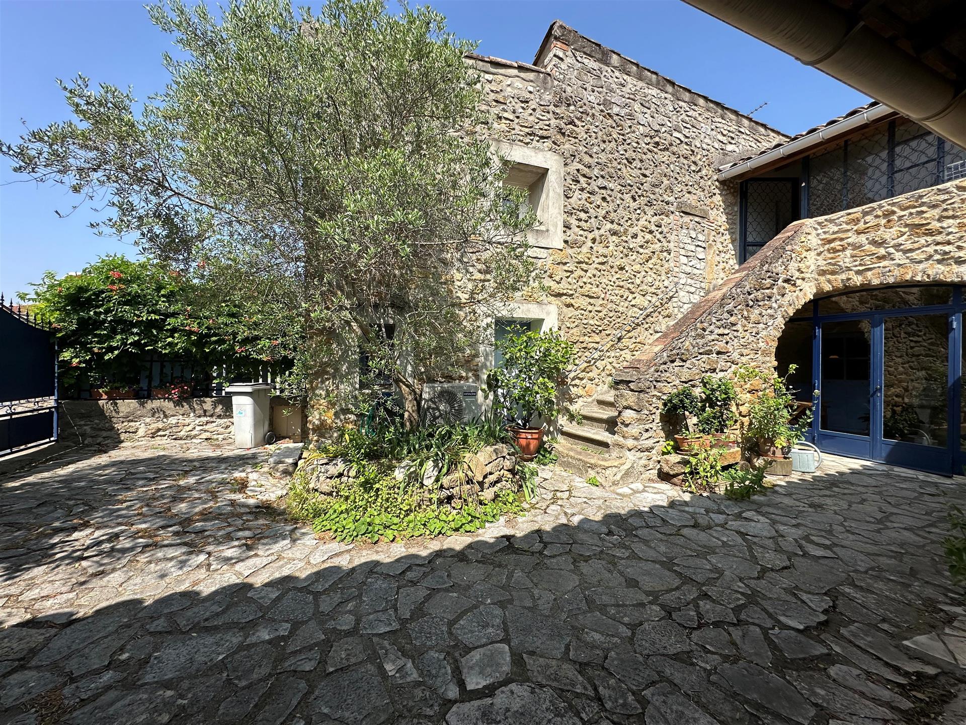 Maison à vendre, 200m², Alès