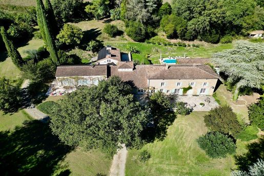 Maison 15 pièces 510 m² · à Uzès · 510 m² · 1 100 000 €