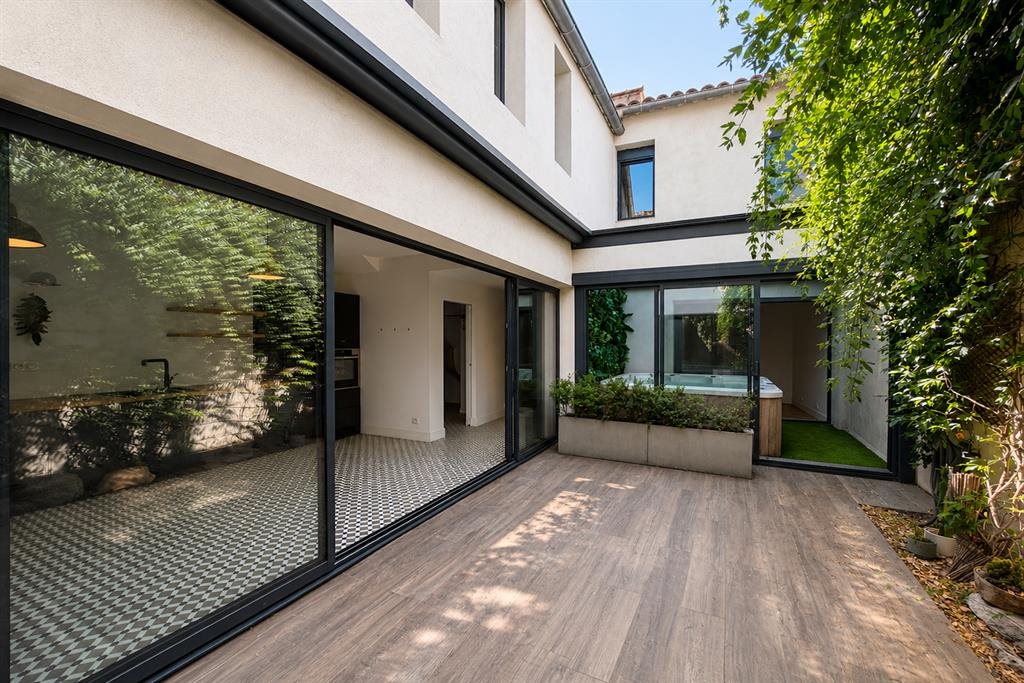 Maison à vendre, 243m², Nîmes