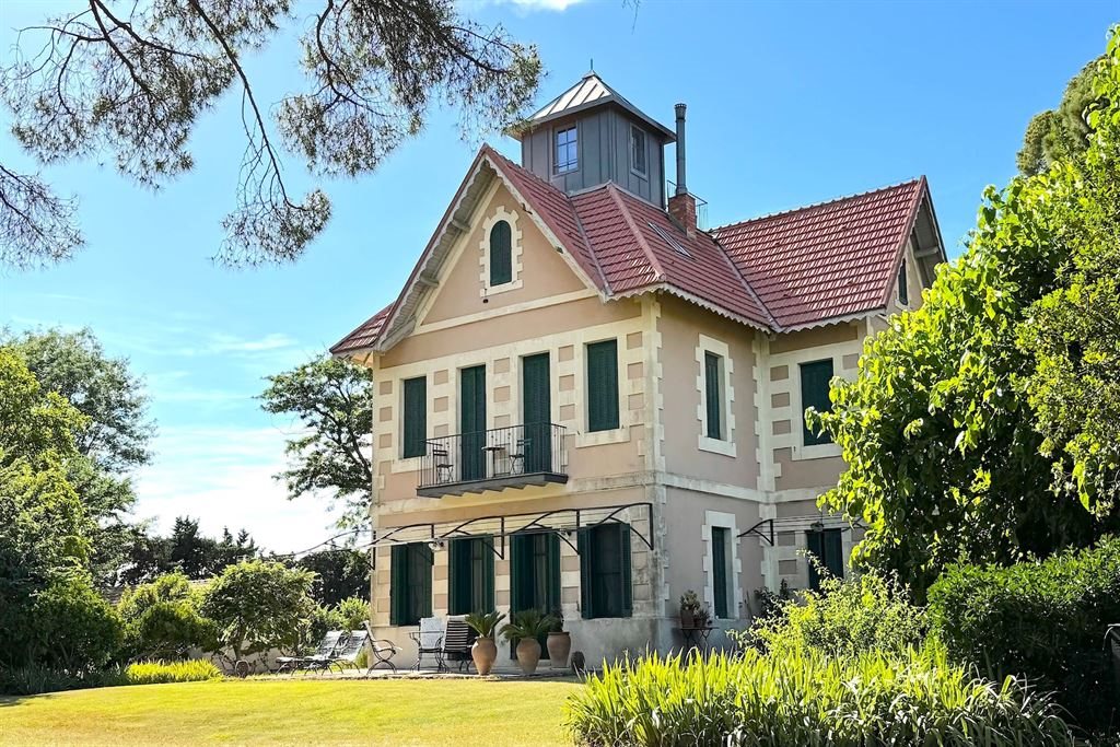 Maison à vendre, 355m², Aigues-Mortes
