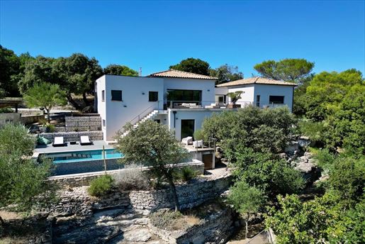 Maison 6 pièces 305 m² · à Uzès · 305 m² · 1 690 000 €