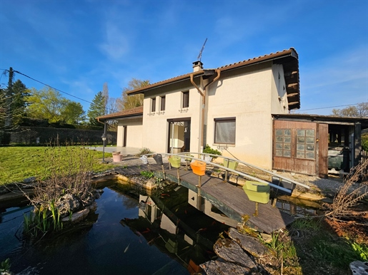 Maison 6 pièces 128 m² · à Saint-Etienne-du-Bois · 128 m² · 305 000 €