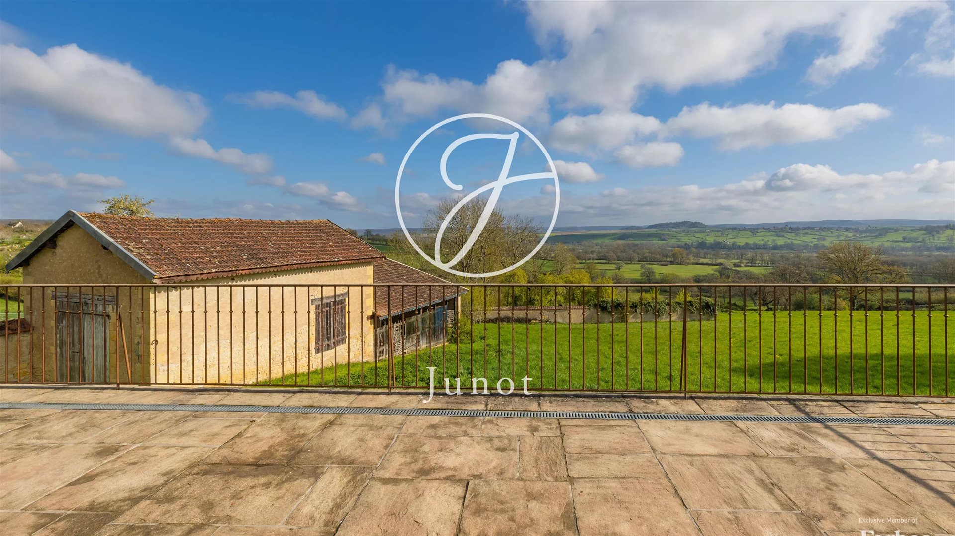 Maison à vendre, 378m², Tannay