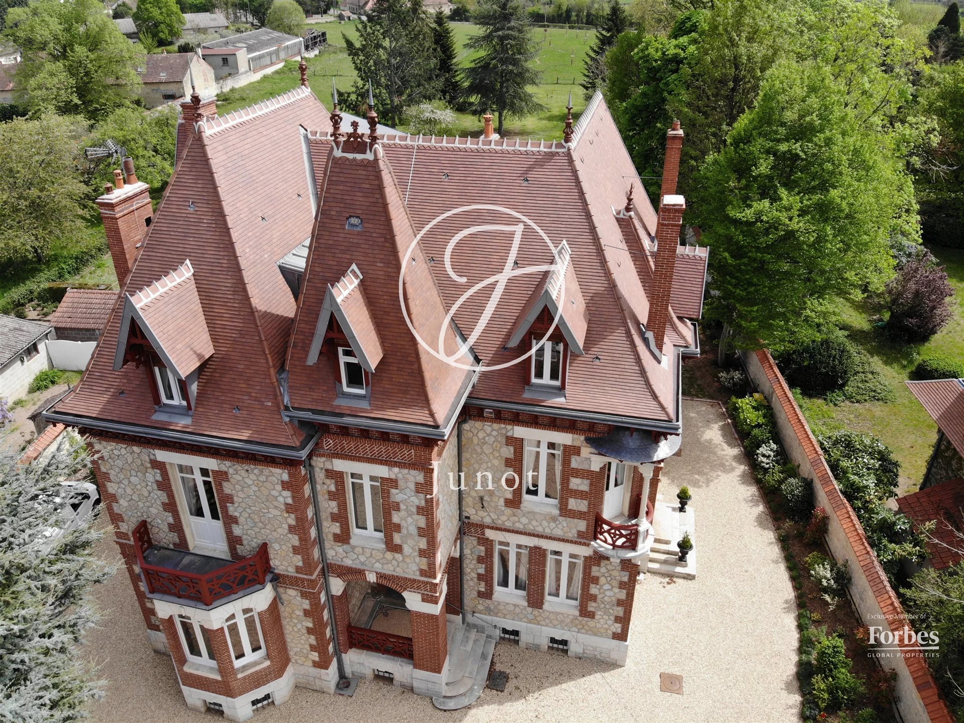 Maison à vendre, 393m², Sancoins