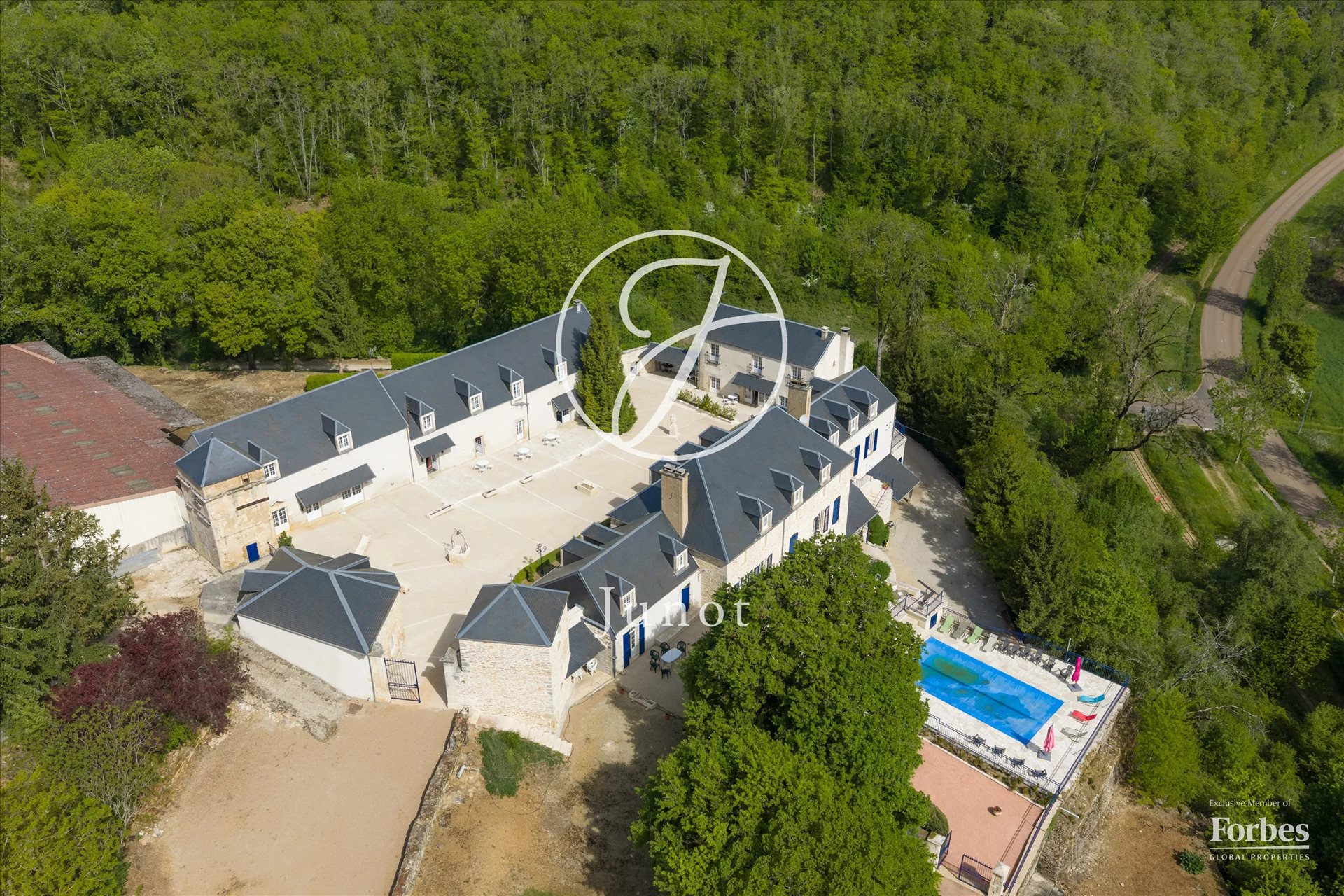 Maison à vendre, 742m², Avallon