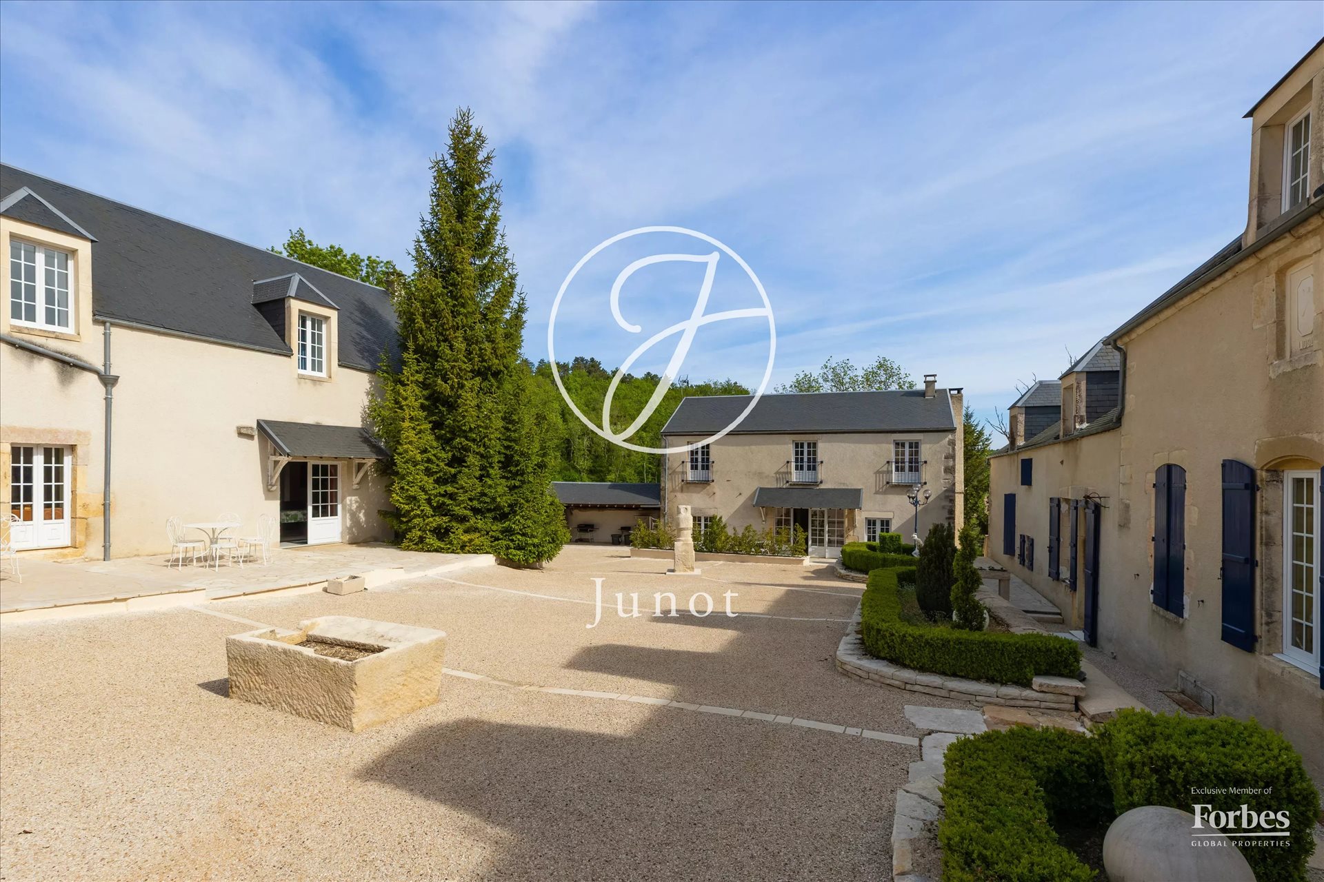 Maison à vendre, 742m², Avallon