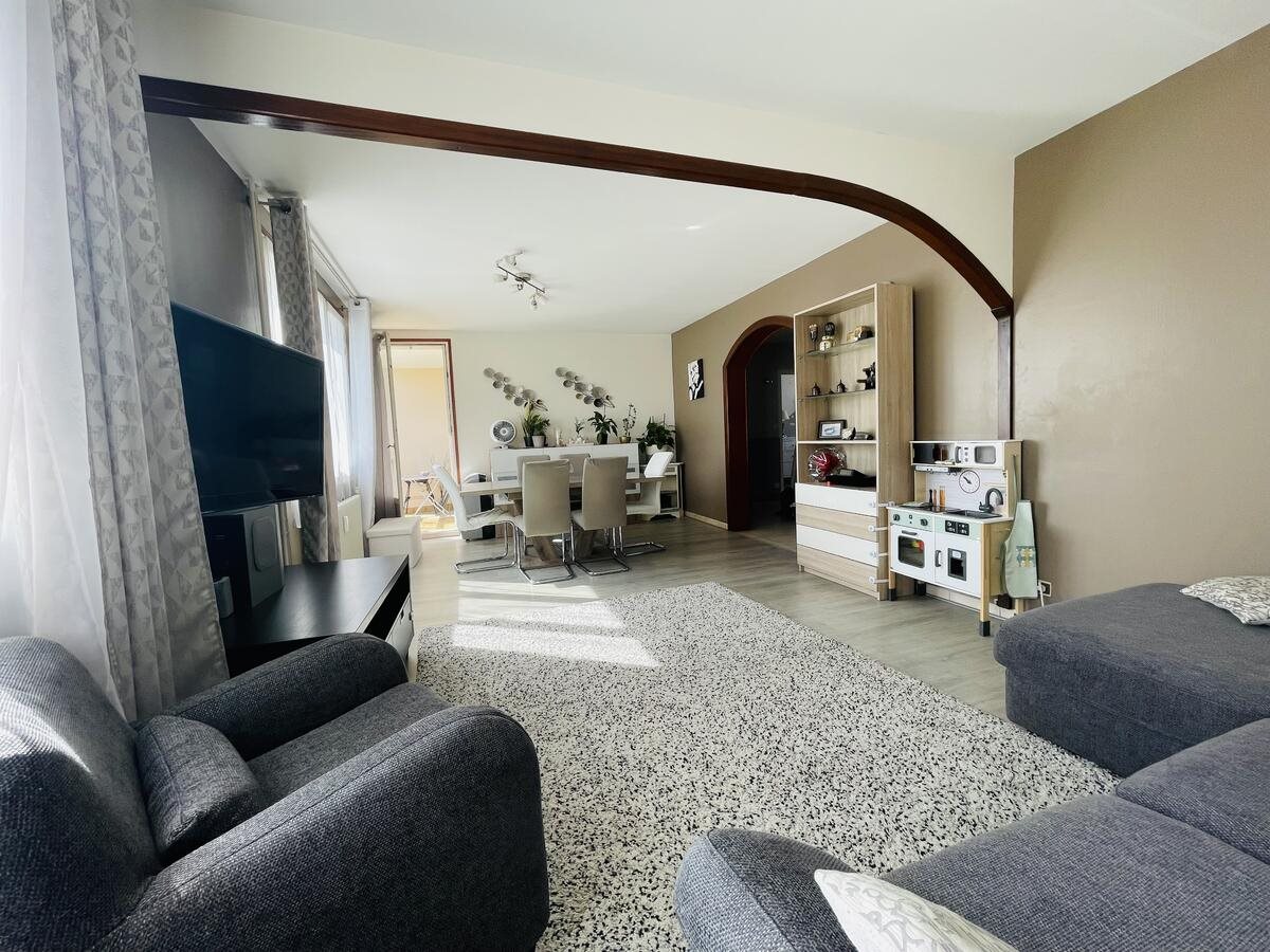 Appartement à vendre, 73m², Pont-de-Chéruy