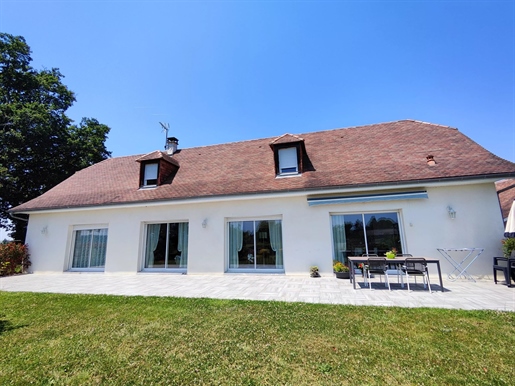 Maison 8 pièces 210 m² · à Sauveterre-de-Béarn · 210 m² · 438 000 €