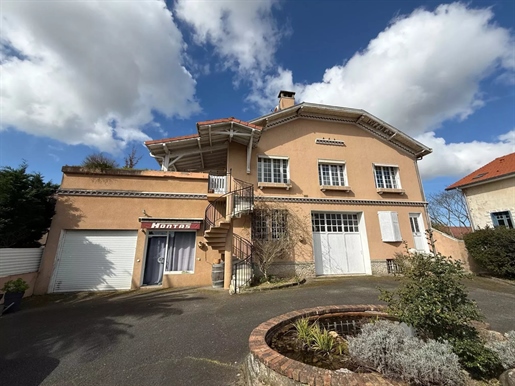Sauveterre-de-Béarn 158m²
